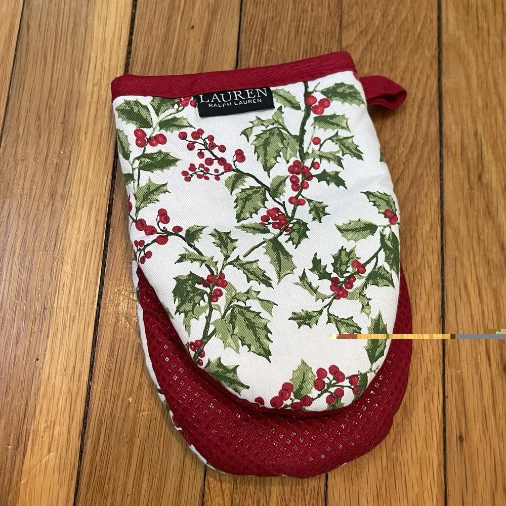 Lauren Ralph Lauren Mistletoe Oven Mitt Red White Holiday Baking Cooking Kitchen